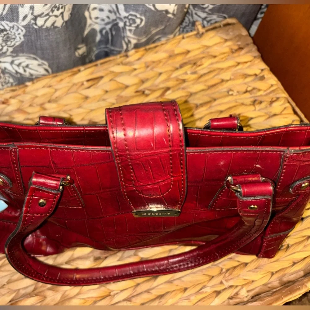 Vintage Sleek Liz Claiborne Red Croc-Embossed Shoulder Bag - Picture 9 of 12